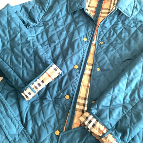 Burberry brit quilted long jacket in teal color. - Picture 3 of 5
